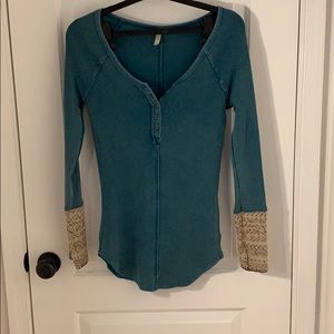 Free People teal colored thermal w/sleeve detail